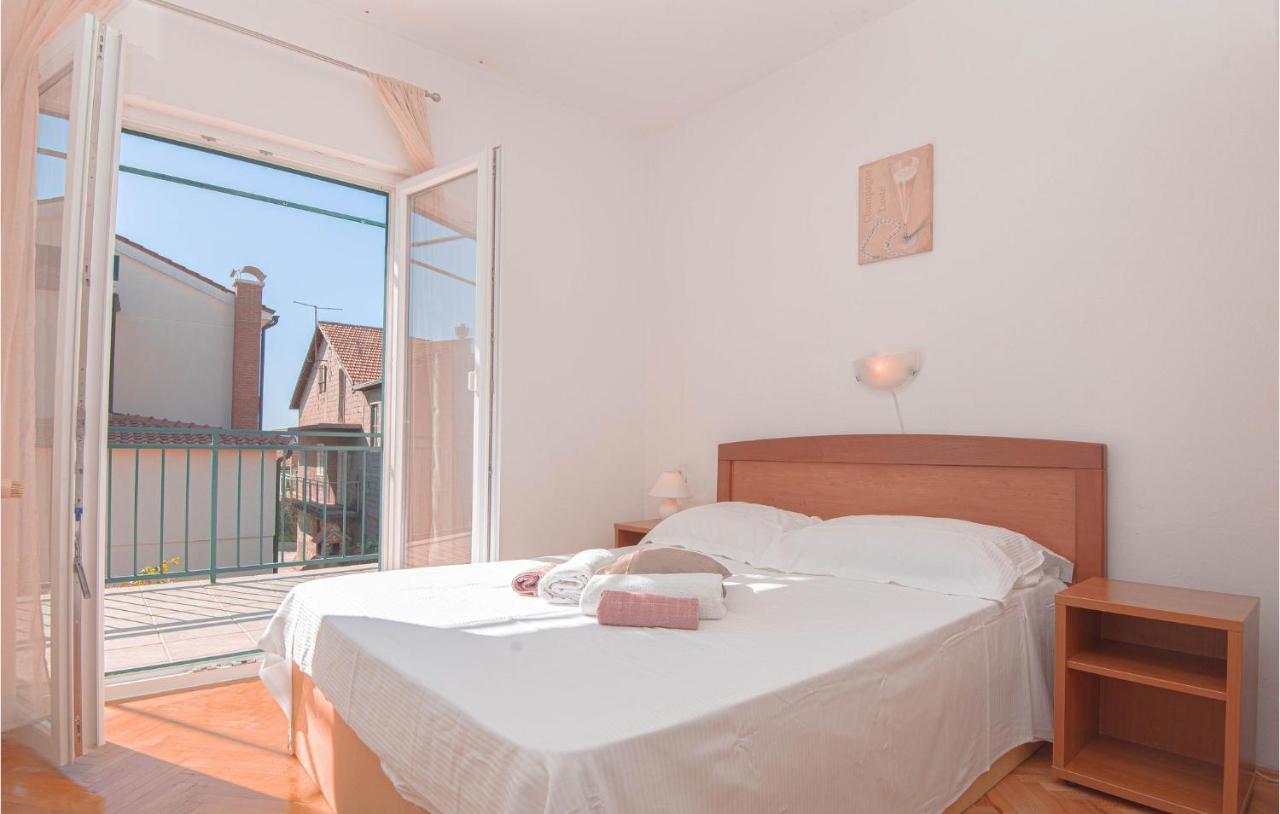3 Bedroom Lovely Apartment In Brodarica โบรดาริตซา ภายนอก รูปภาพ