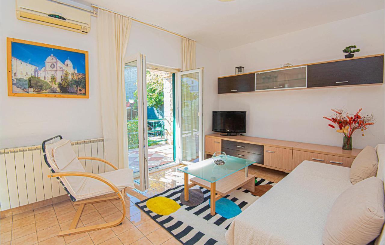 3 Bedroom Lovely Apartment In Brodarica โบรดาริตซา ภายนอก รูปภาพ